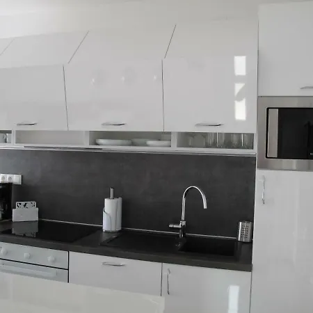 Mia Krk Apartman *