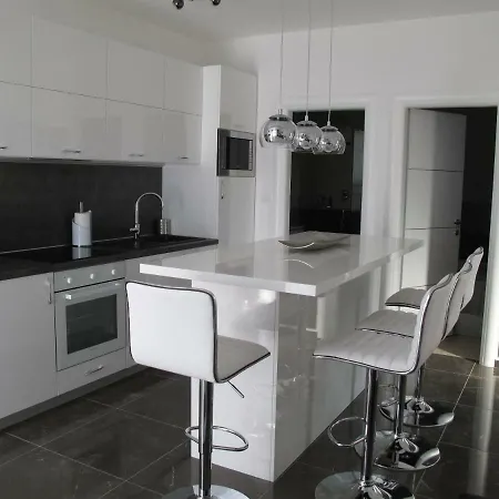 Mia Krk Apartman *